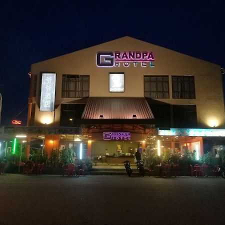 Grandpa Hotel Port Dickson Exterior foto