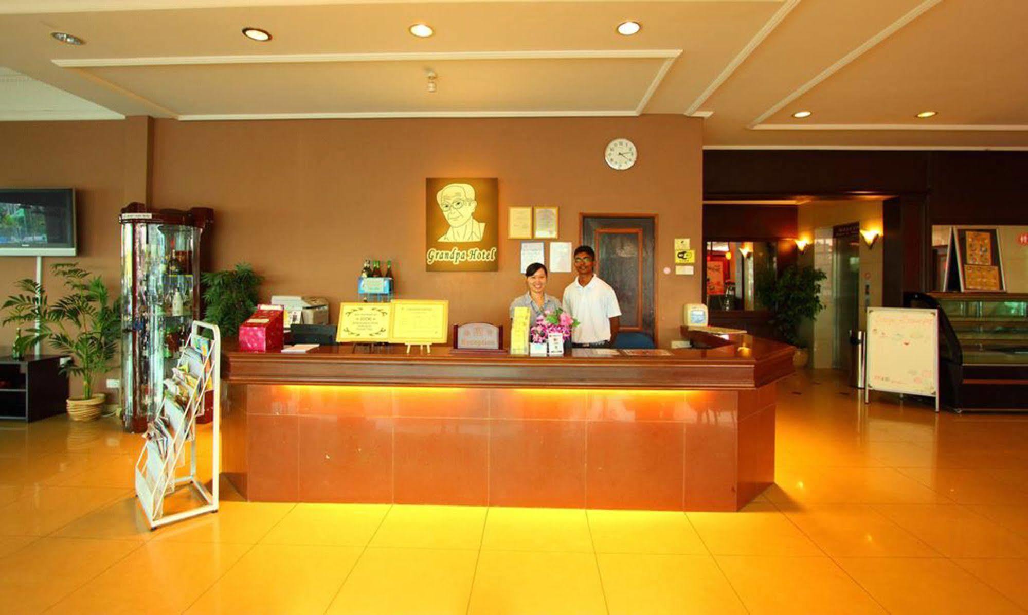 Grandpa Hotel Port Dickson Exterior foto